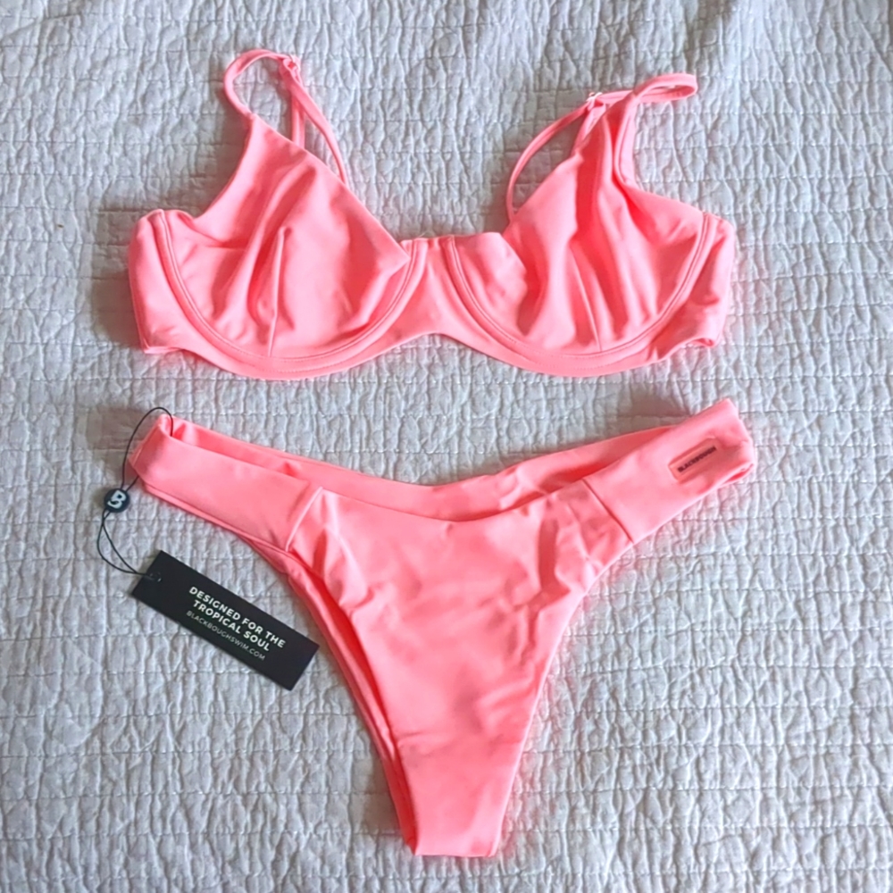 Blackbough NWOT XL underwire bikini TOP ONLY!